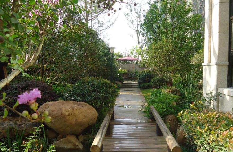 小區(qū)園林景觀的分類都有哪些？